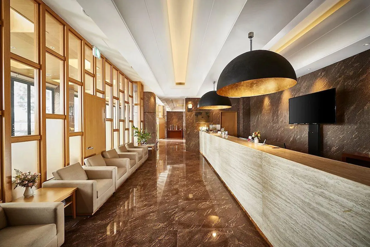 Arban Hotel Пусан 3*,