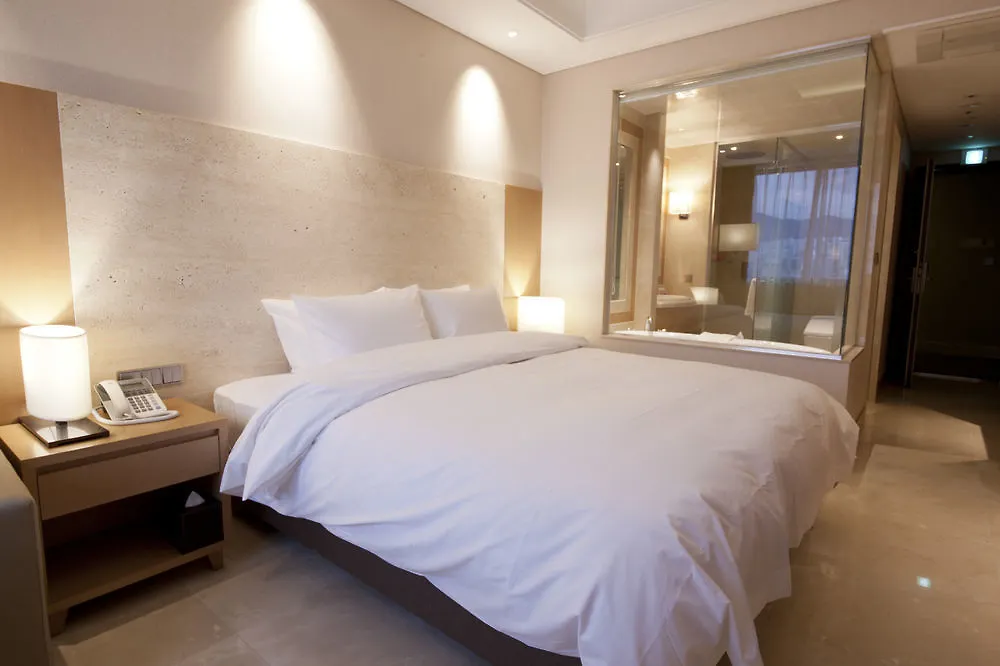 Arban Hotel Пусан 3*,