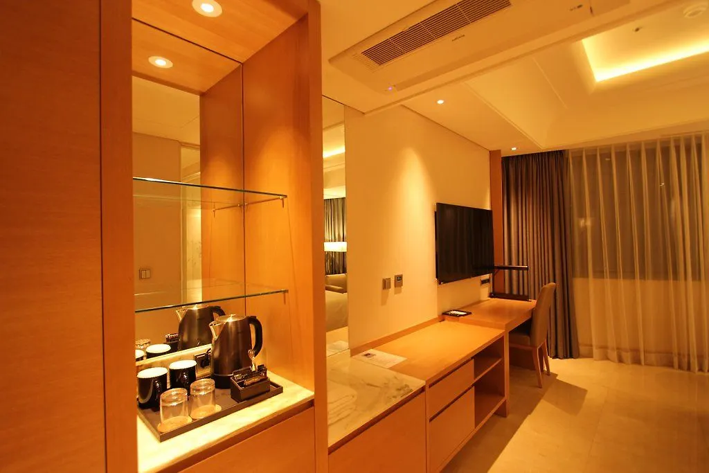 Arban Hotel Пусан 3*,